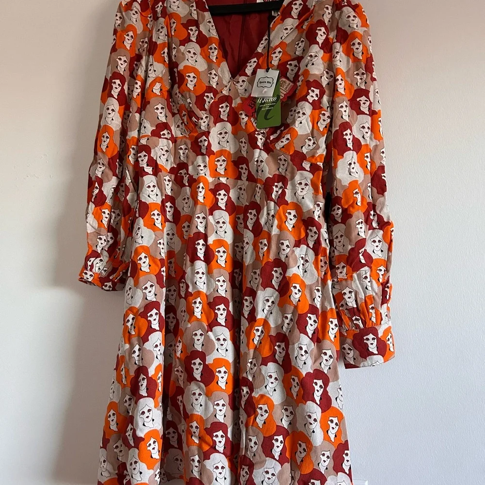 Bus Stop X Joanie - Bexley Amazing Faces Print Tea Dress - Picture 1 of 5